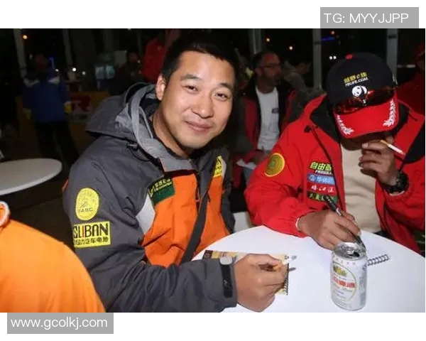 赛后复盘成都篮球队与西安篮球队的战术意识与表现分析 赛后复盘成都篮球队与西安篮球队的战术意识与表现分析