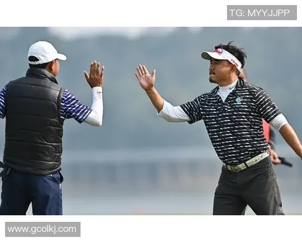 重庆羽毛球队的默契配合与战术探讨助力竞技水平提升 重庆羽毛球队的默契配合与战术探讨助力竞技水平提升