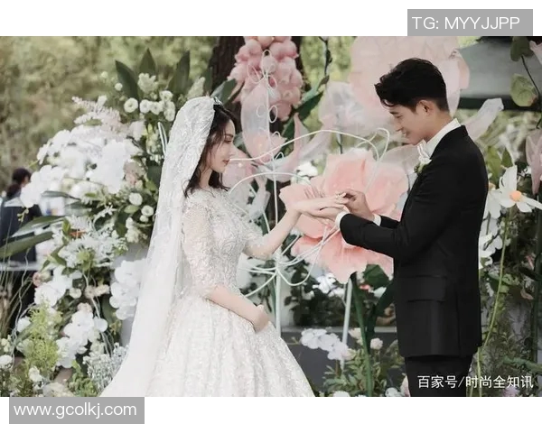 足球明星浪漫婚礼现场照片大揭秘见证爱情的甜蜜瞬间与幸福时刻