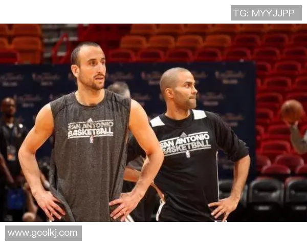 足球明星聚餐趣事揭秘看他们如何享受美食与友情的时光